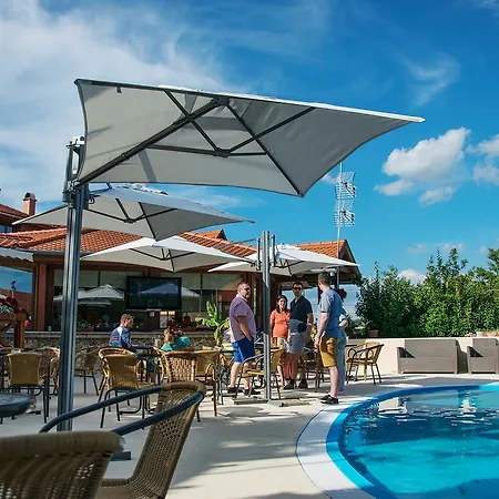 Kavics Klub&hotel 4* Velence
